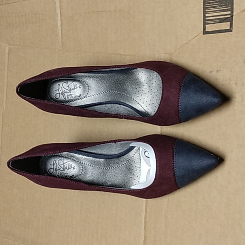 Life stride Maroon/Navy size 8 heels